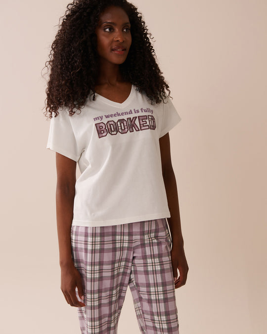 تيشيرت قطني بياقة V بطبعة Weekend