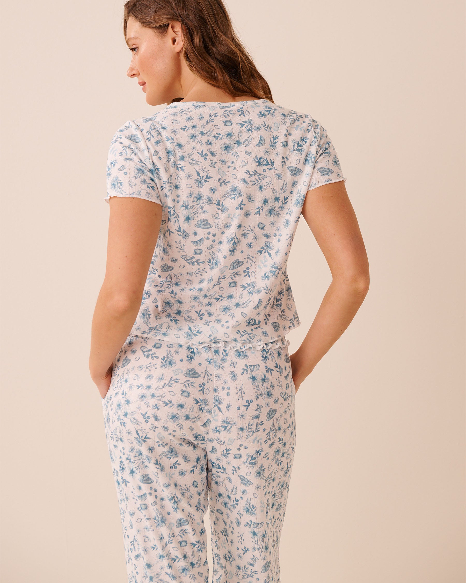 Floral Print Ruffle Hem Pointelle T-shirt la Vie en Rose