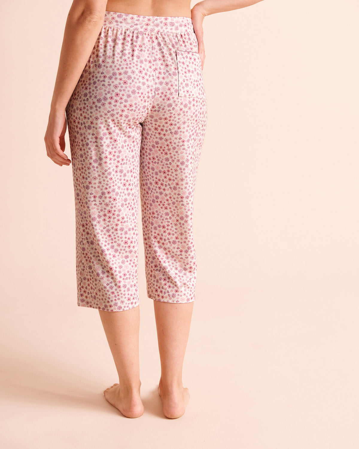 Purple Flowers Print Super Soft Pajama Capris AW26