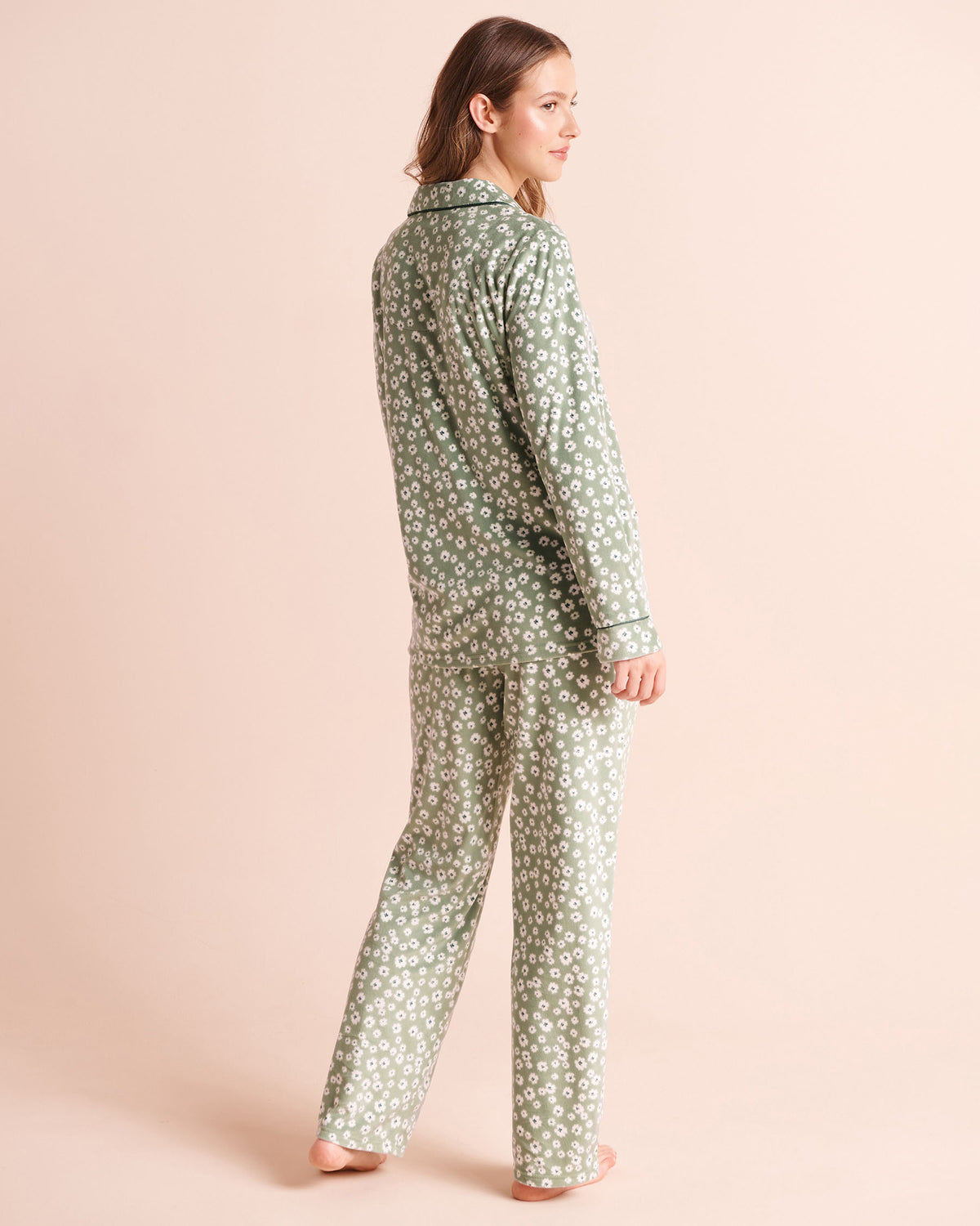 Floral Print Plush Velour Pajama Set AW26