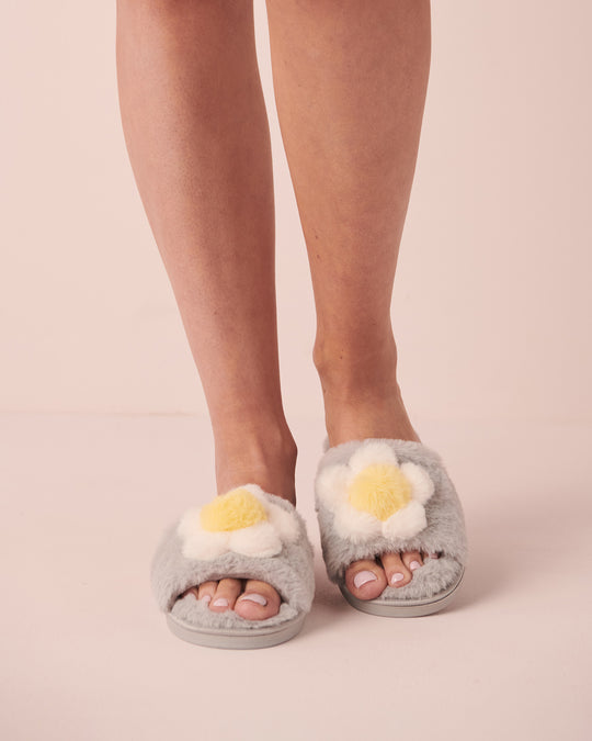 شبشب سلايد مفتوح من الفوم المرن