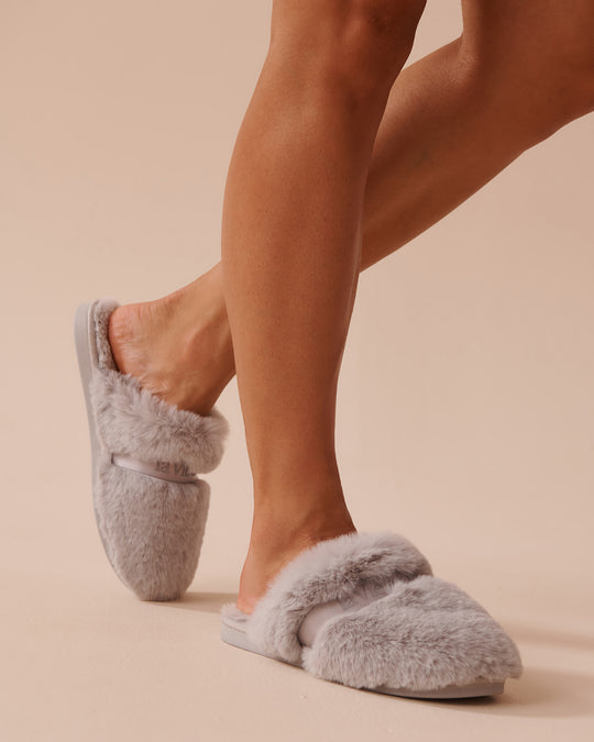 شباشب من الفرو الصناعي المتقاطع