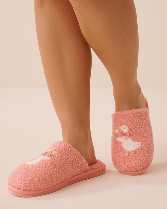 شباشب من الفرو المجعد بنقشة أوزة