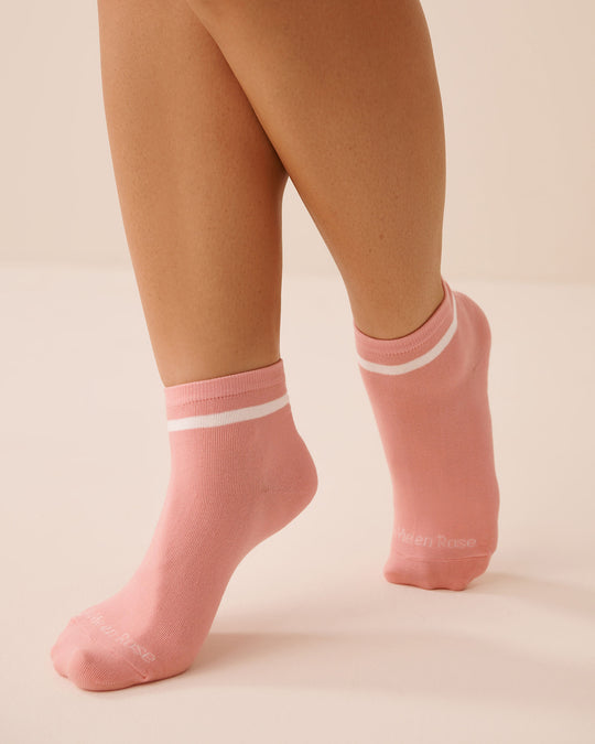 جوارب مضلعة