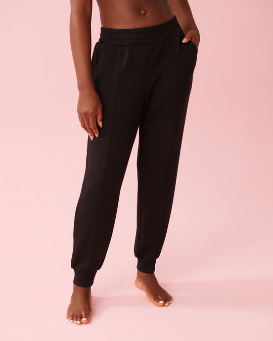 بنطال متشابك