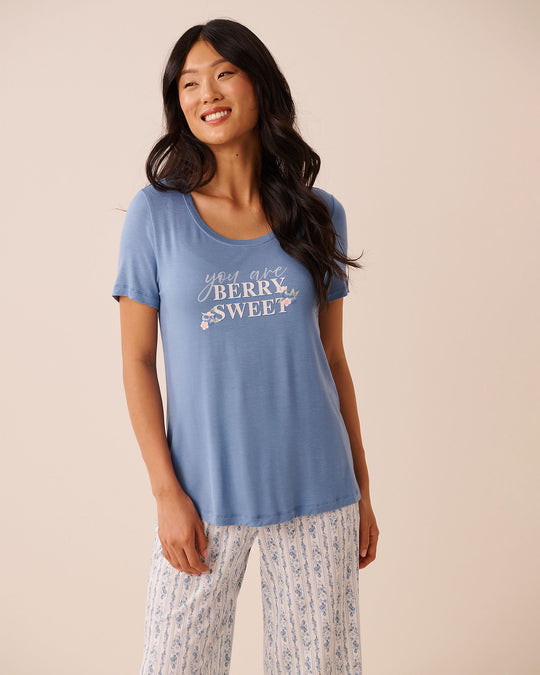 تيشيرت من قماش جيرسي ناعم بطبعة توت