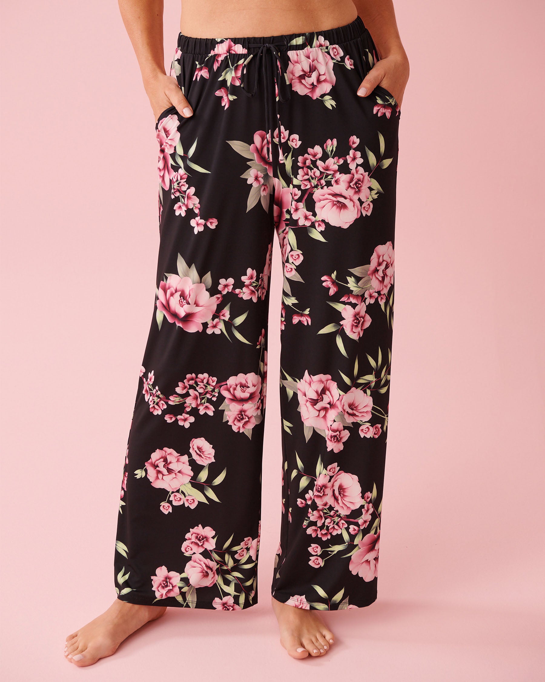 Peony Print Recycled Fibers Pants | La Vie en Rose KSA